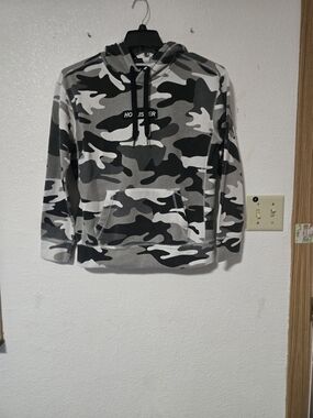 Hollister Men's Gray Camo Hoodie Sweatshirt